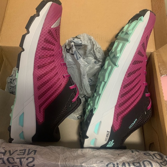 COPY - NWT THE NORTH FACE Women's Ampezzo Trail Running Shoes Sz 8.5 - Picture 3 of 13